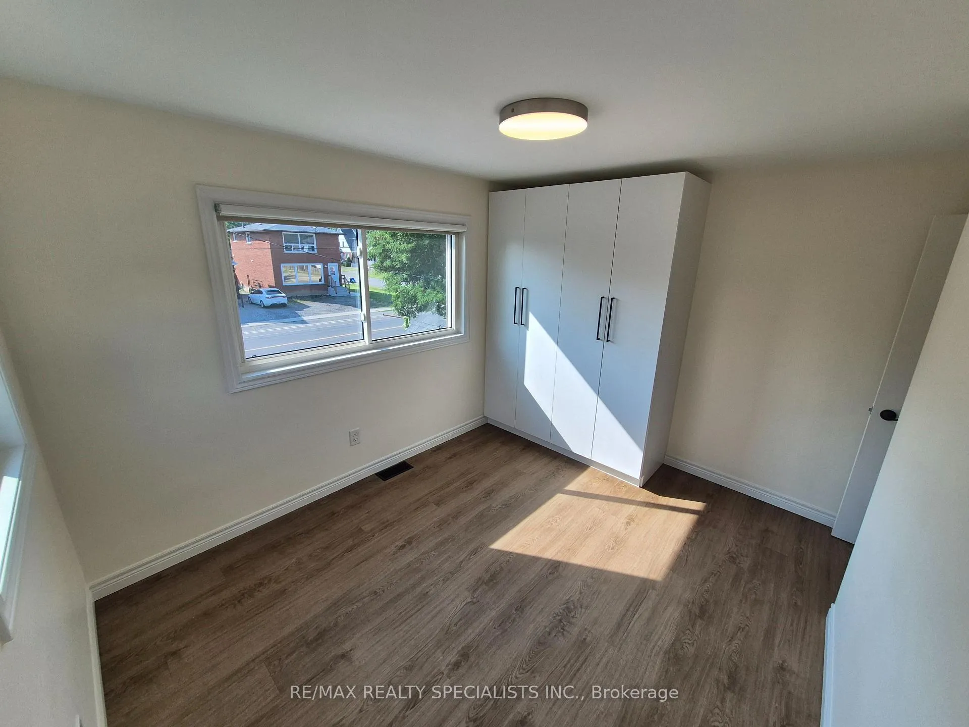 Photo 14 of Unit 2, 209 Pelham Road, St. Catharines, Western Hill — HOMEH