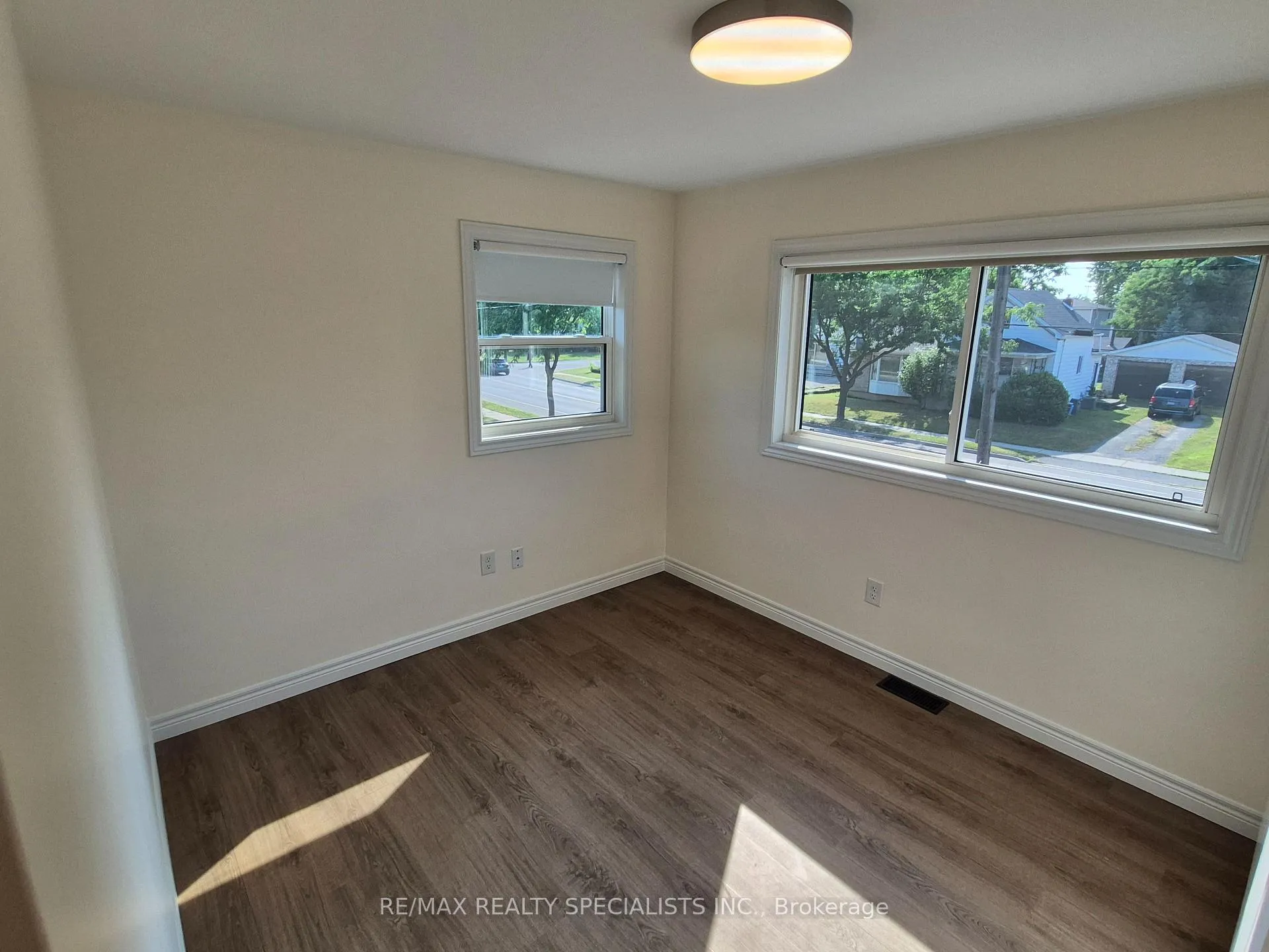 Photo 15 of Unit 2, 209 Pelham Road, St. Catharines, Western Hill — HOMEH
