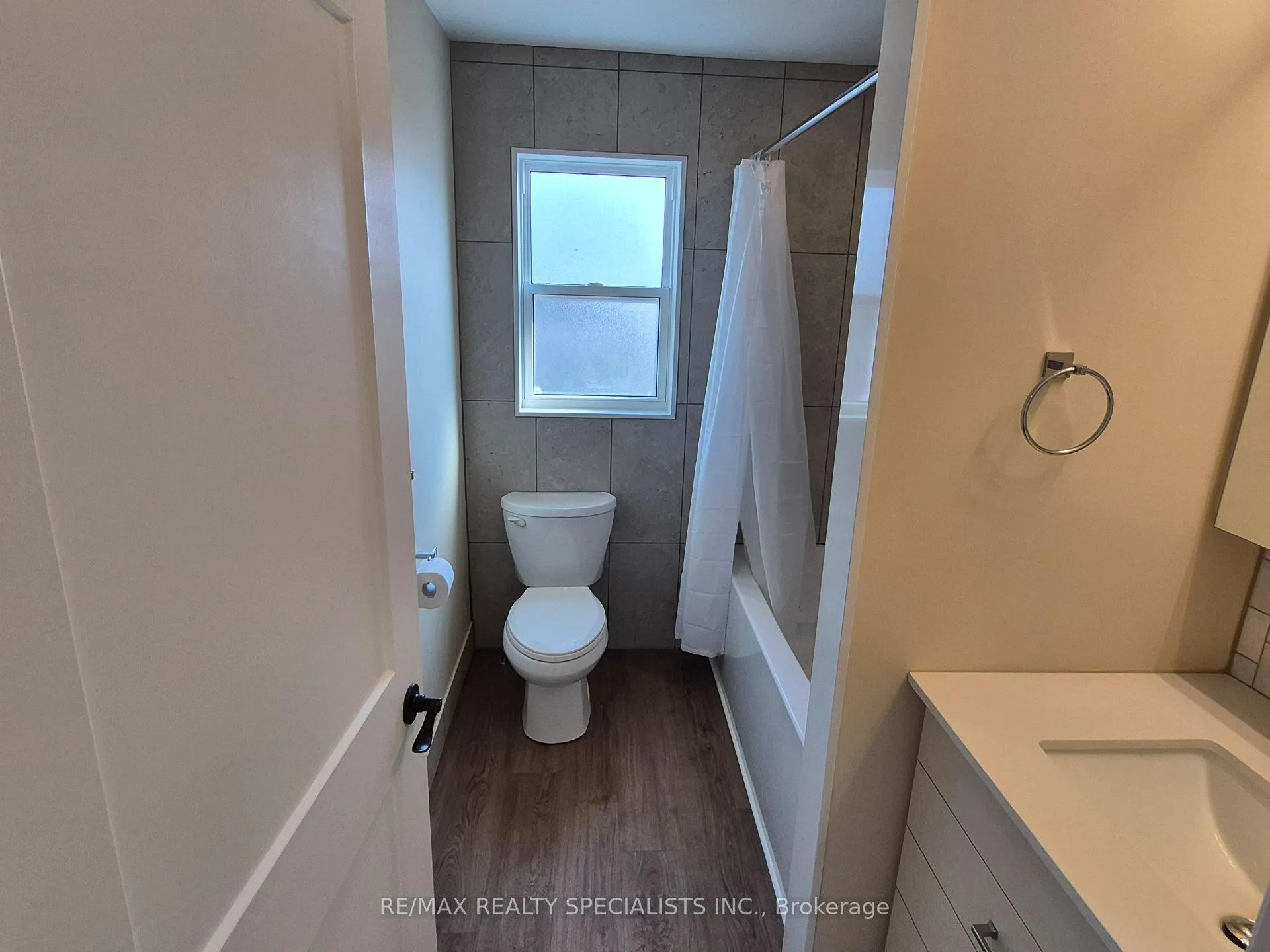 Photo 16 of Unit 2, 209 Pelham Road, St. Catharines, Western Hill — HOMEH