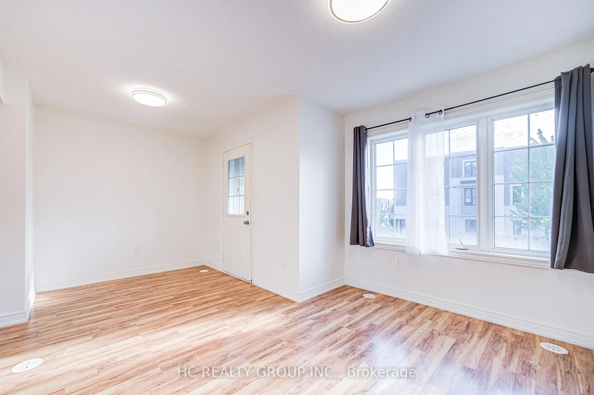 Photo 8 of 158 Roy Grove Way, Markham, Greensborough — HOMEH