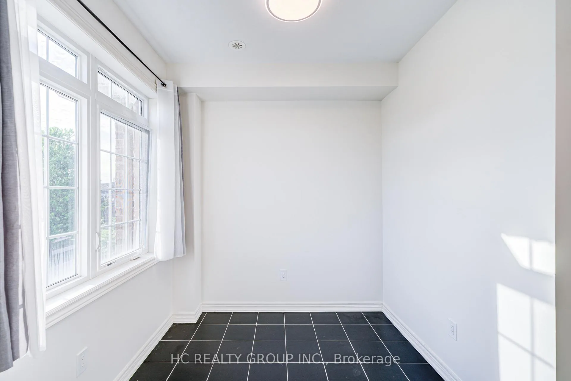Photo 22 of 158 Roy Grove Way, Markham, Greensborough — HOMEH