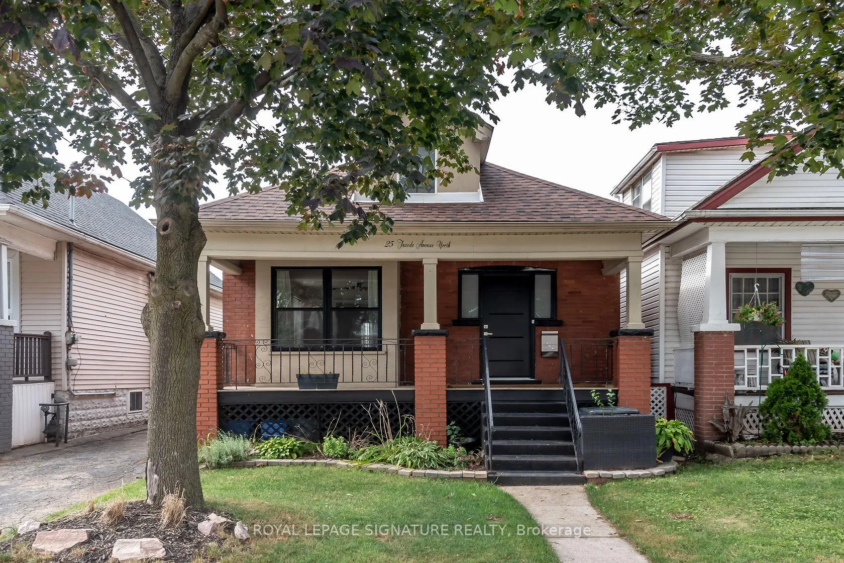 Photo 1 of 25 Tuxedo Avenue N, Hamilton, Crown Point — HOMEH