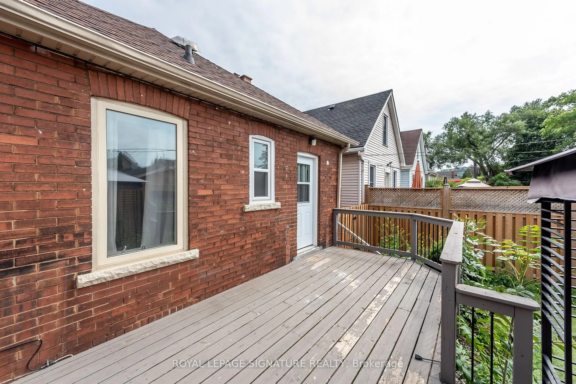 Photo 14 of 25 Tuxedo Avenue N, Hamilton, Crown Point — HOMEH