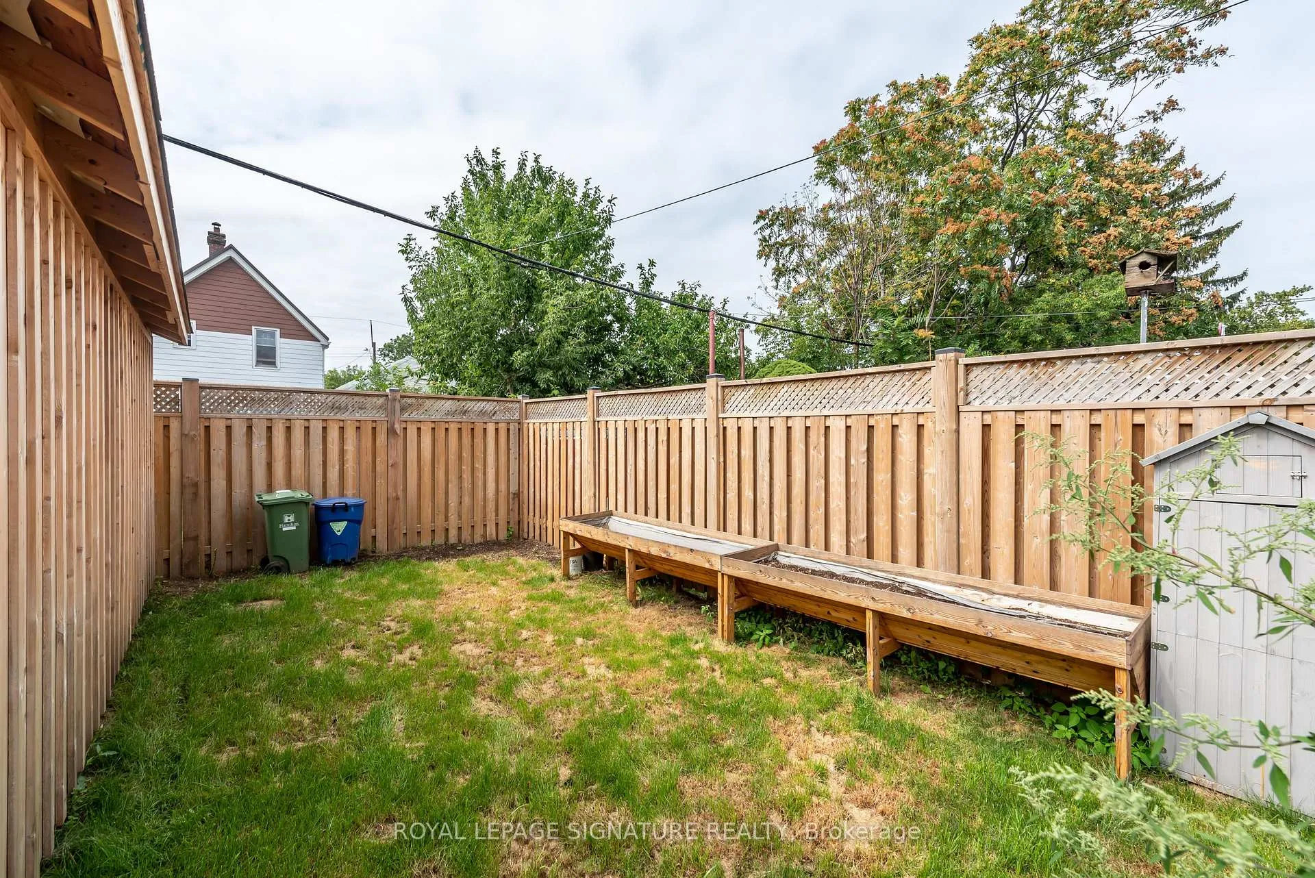 Photo 17 of 25 Tuxedo Avenue N, Hamilton, Crown Point — HOMEH