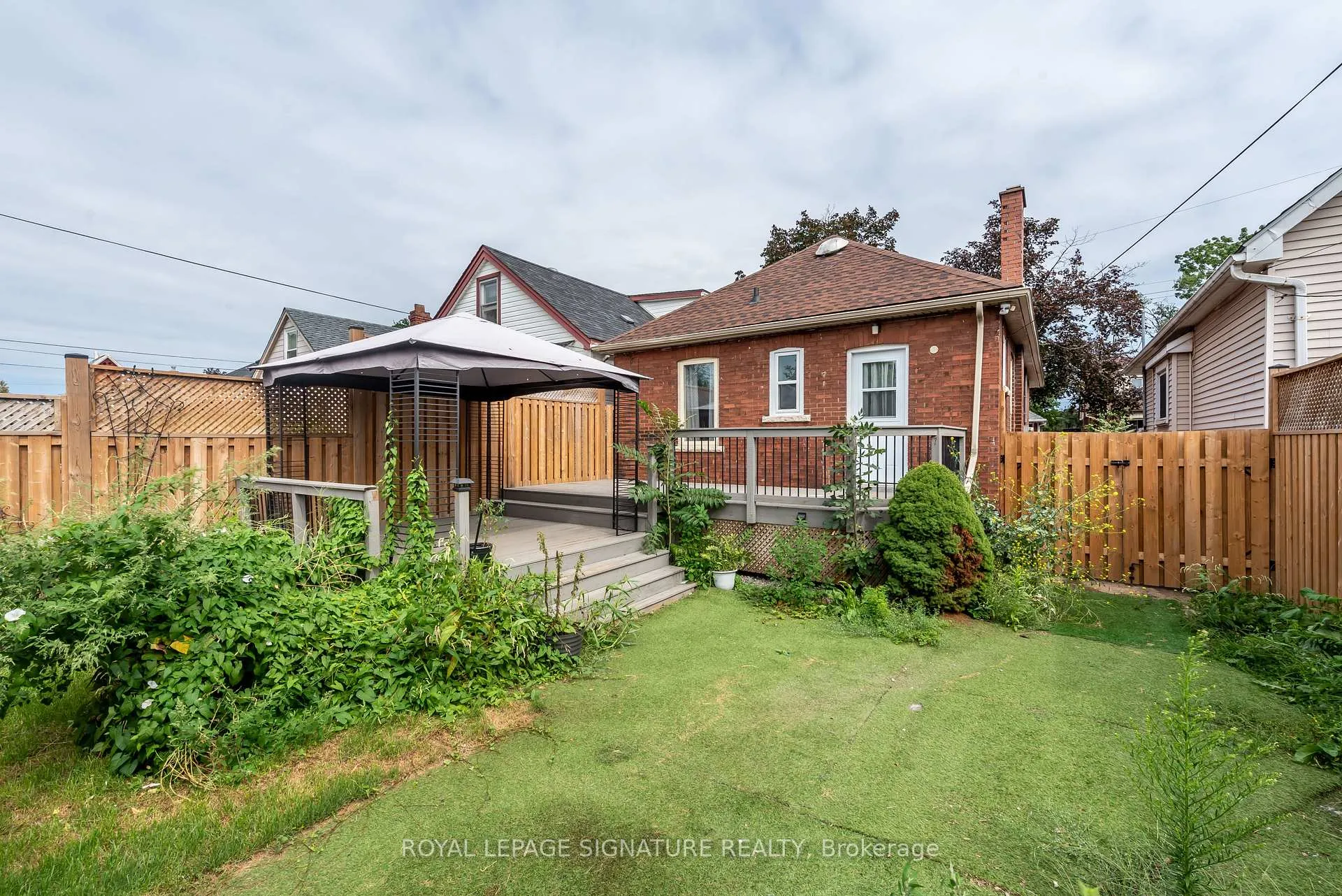 Photo 18 of 25 Tuxedo Avenue N, Hamilton, Crown Point — HOMEH