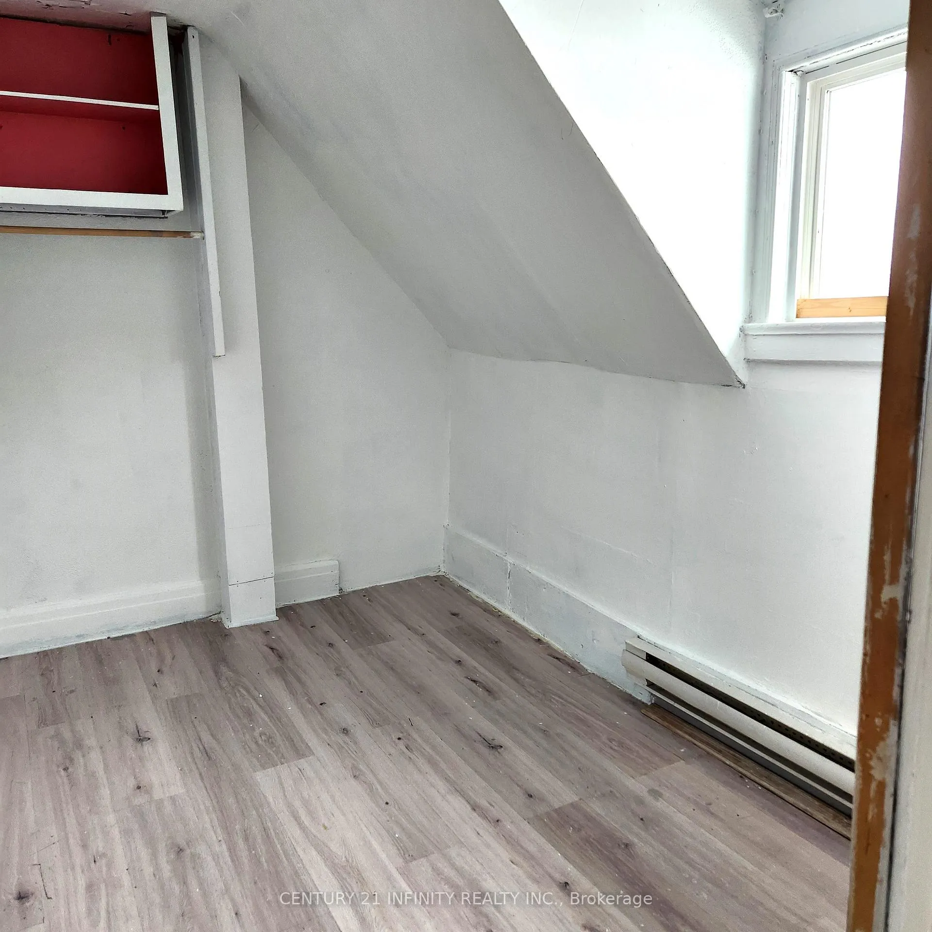 Photo 7 of Unit 4, 134 Simcoe Street S, Oshawa, Central — HOMEH