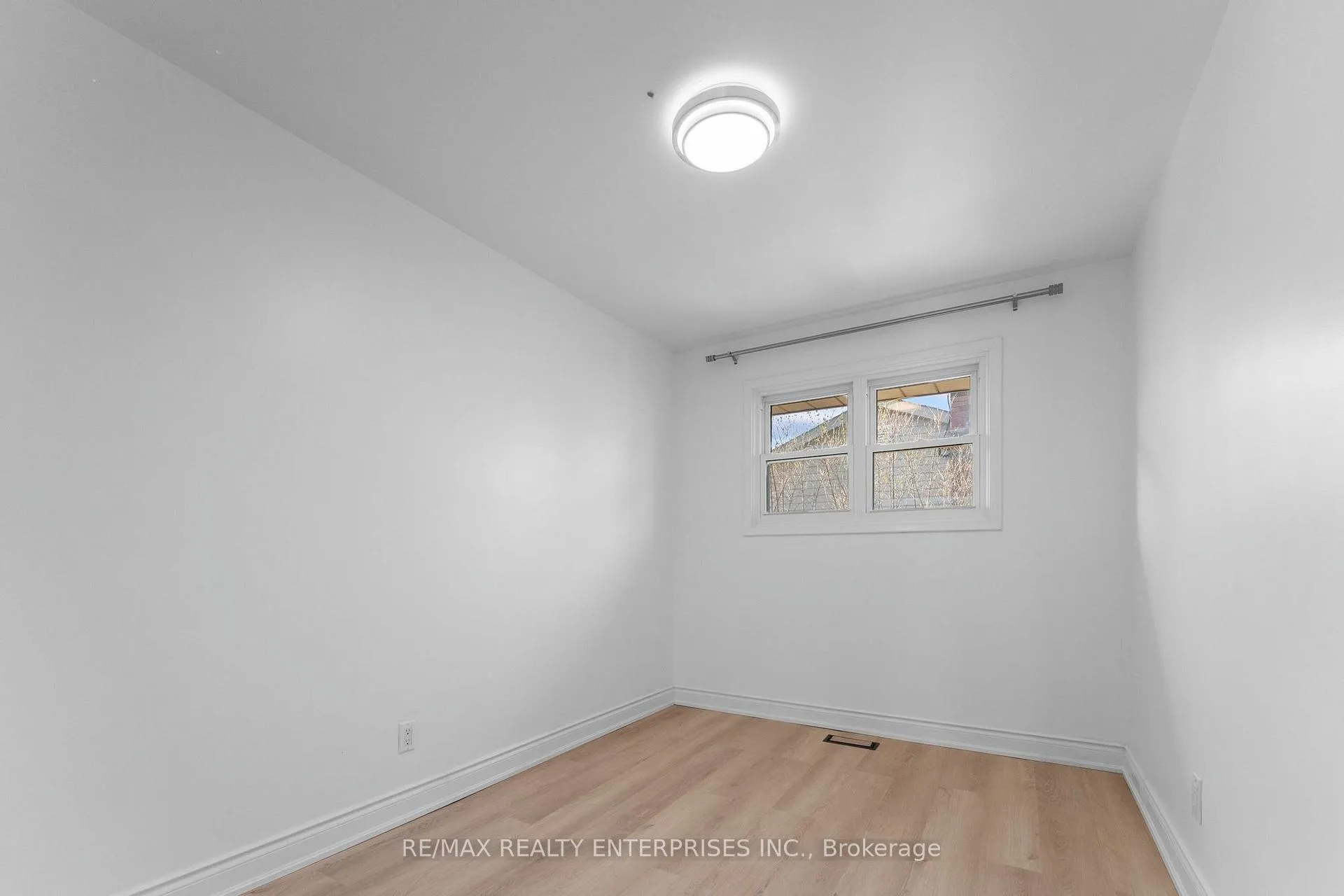 Photo 18 of 60 Wakelin Terrace, St. Catharines, Carlton/Bunting — HOMEH