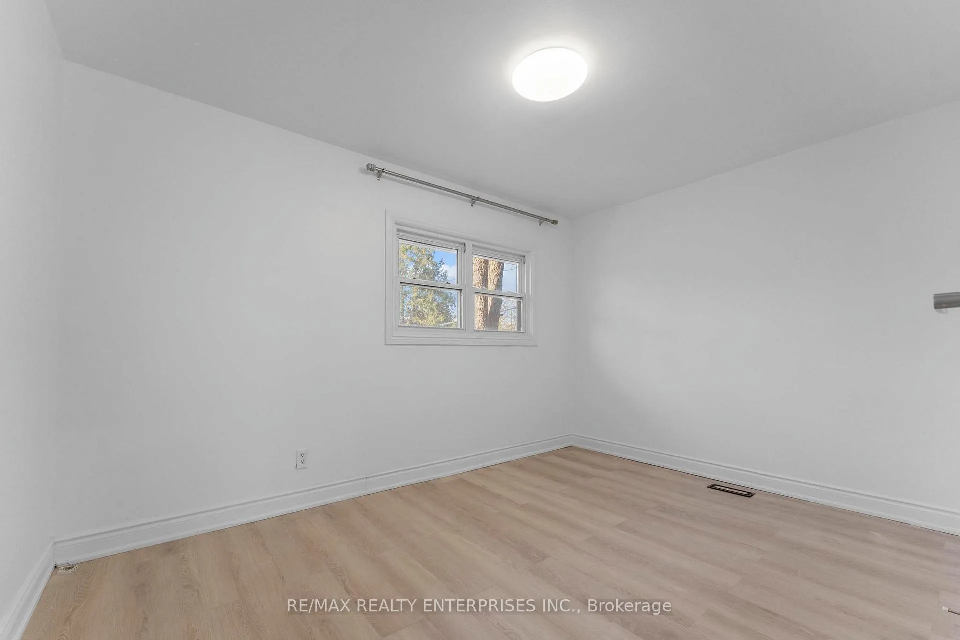 Photo 25 of 60 Wakelin Terrace, St. Catharines, Carlton/Bunting — HOMEH