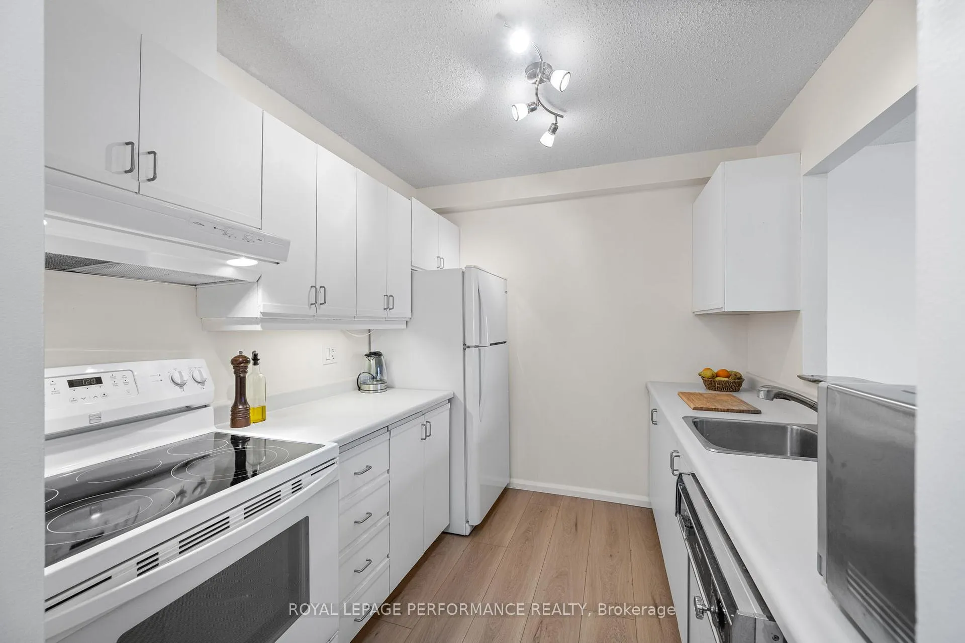 Photo 22 of Unit 501, 110 Forward Ave, Ottawa, Mechanicsville — HOMEH