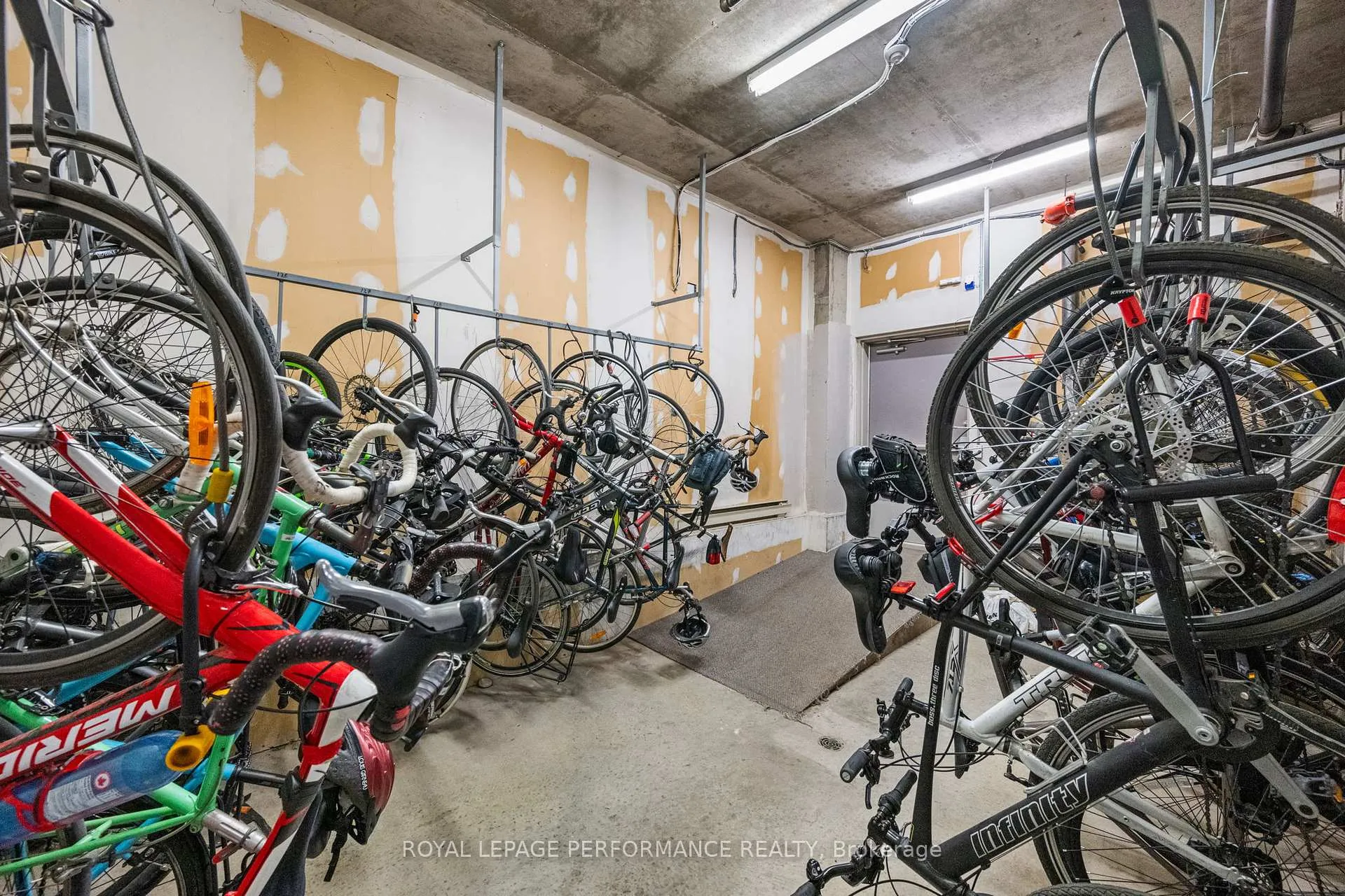Photo 40 of Unit 501, 110 Forward Ave, Ottawa, Mechanicsville — HOMEH