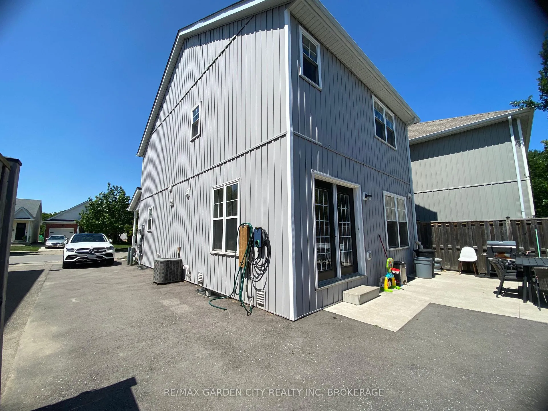 Photo 24 of 71 Chicory Crescent, St. Catharines, Haig — HOMEH