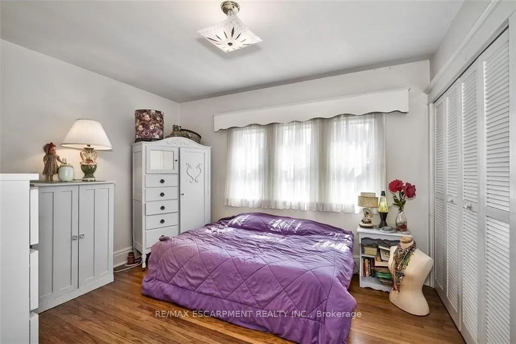Photo 9 of 86 London Street S, Hamilton, Delta — HOMEH
