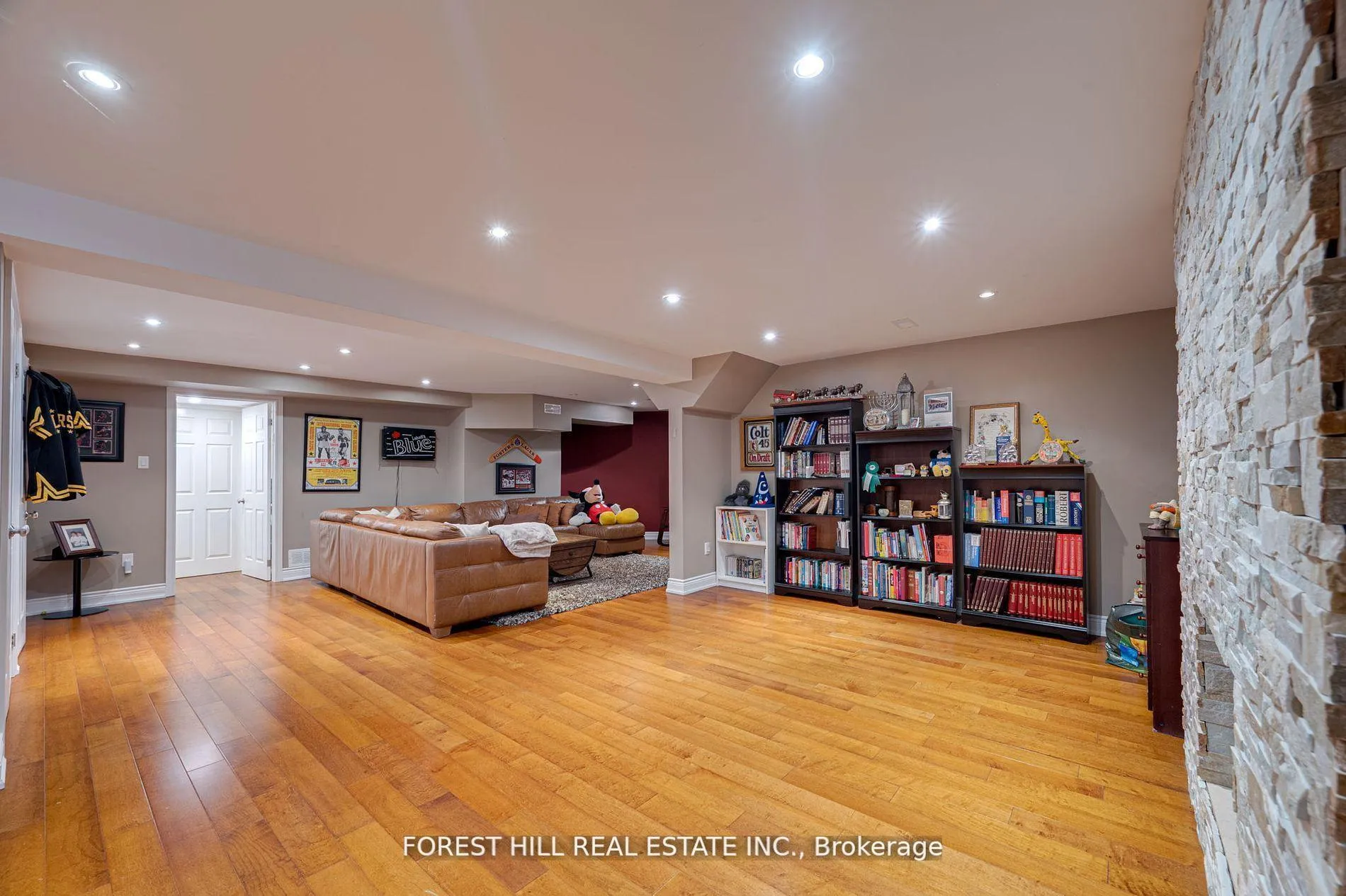 Photo 21 of 14 Willet Crescent, Richmond Hill, Devonsleigh — HOMEH