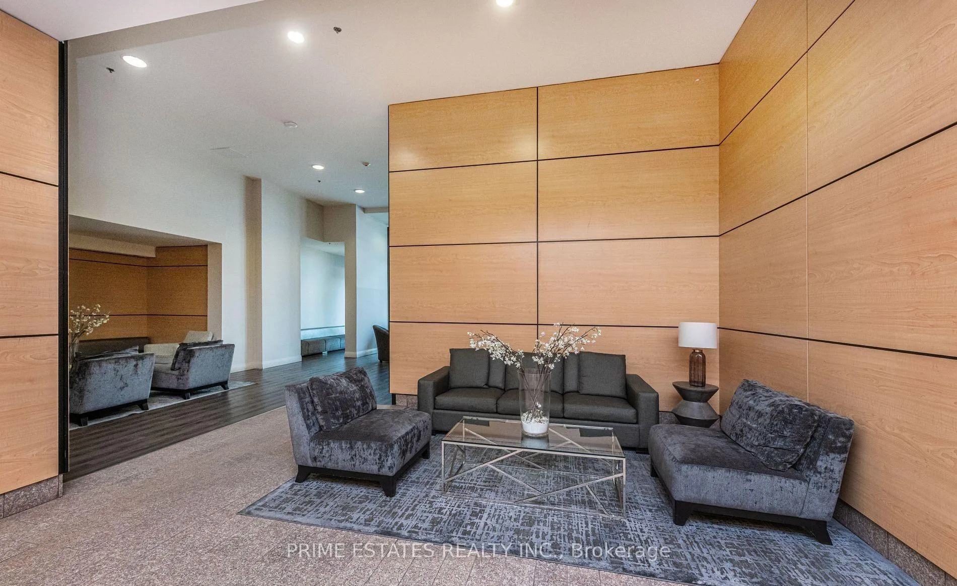 Photo 4 of Unit 4408, 2920 Highway 7, Vaughan, Concord — HOMEH