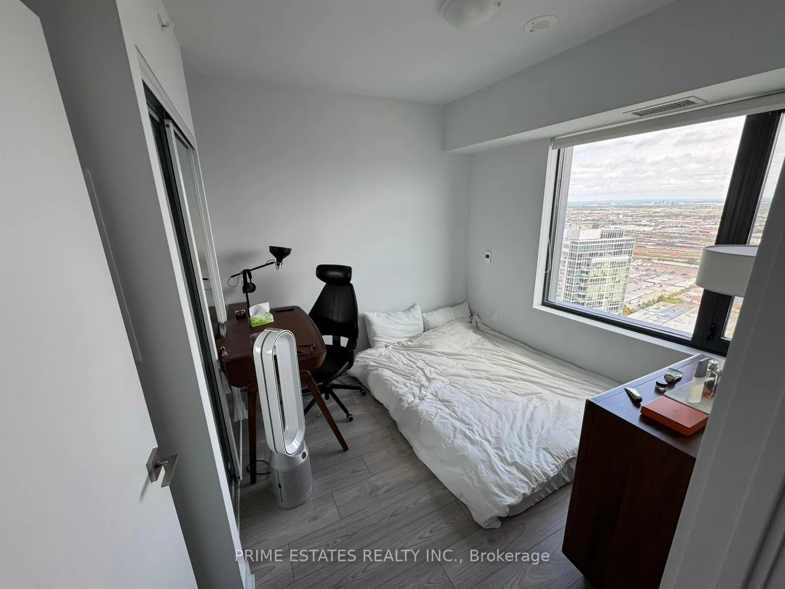 Photo 10 of Unit 4408, 2920 Highway 7, Vaughan, Concord — HOMEH