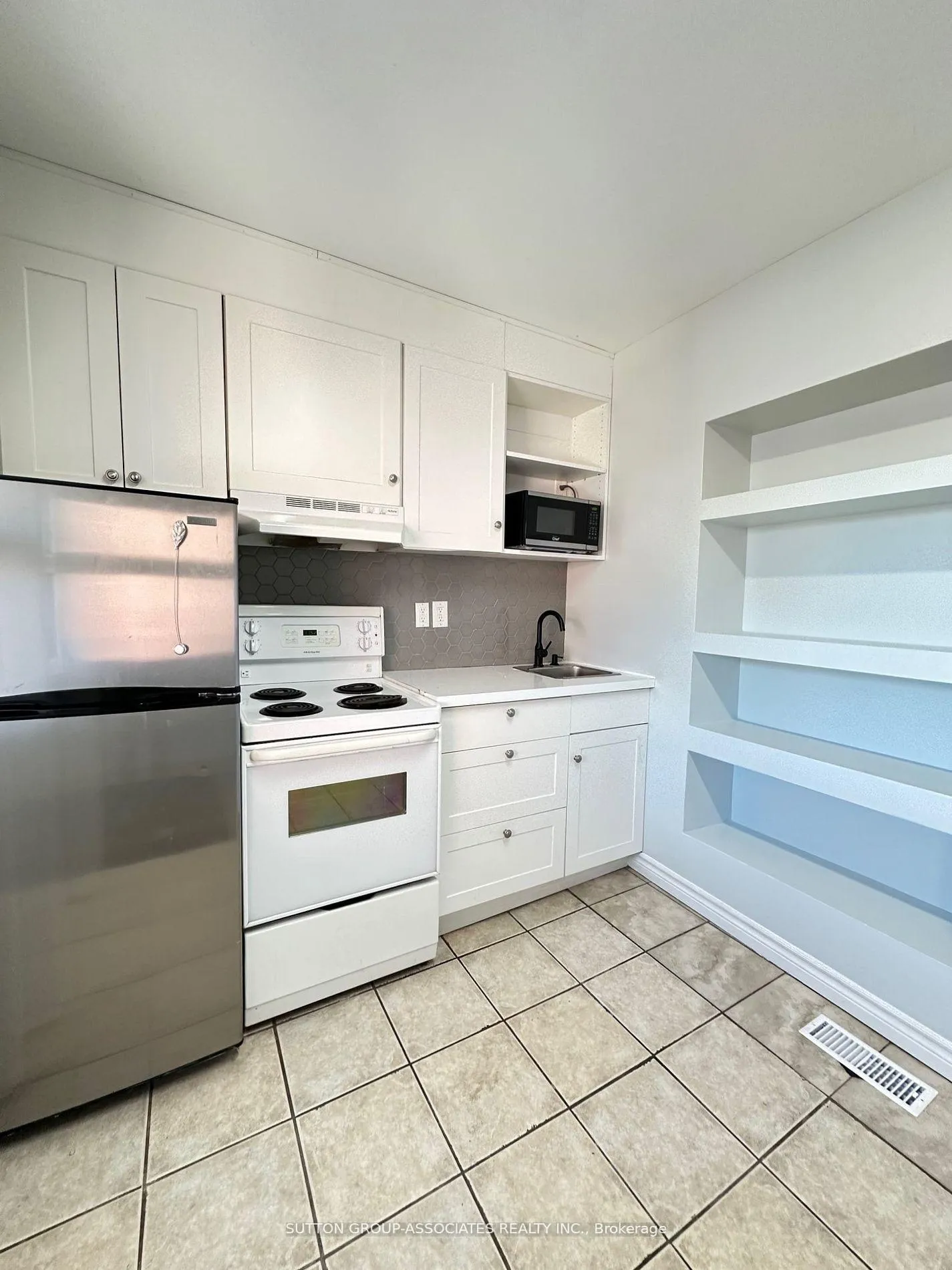 Photo 2 of Unit 1, 444 Westmount Avenue, Toronto, Oakwood Village — HOMEH
