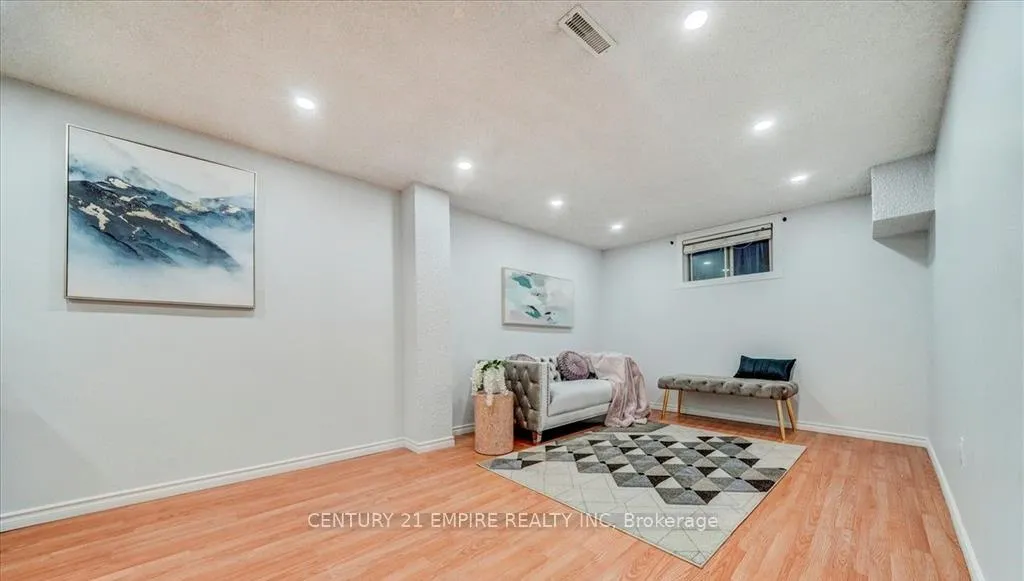 Photo 6 of 34 Ducatel Crescent, Ajax, Central — HOMEH
