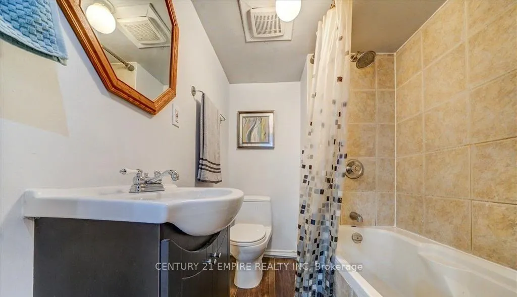 Photo 11 of 34 Ducatel Crescent, Ajax, Central — HOMEH