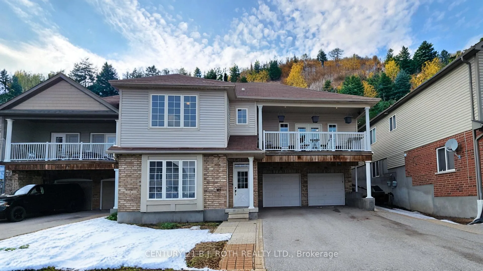 Front of Unit Upper, 344 Edgehill Drive