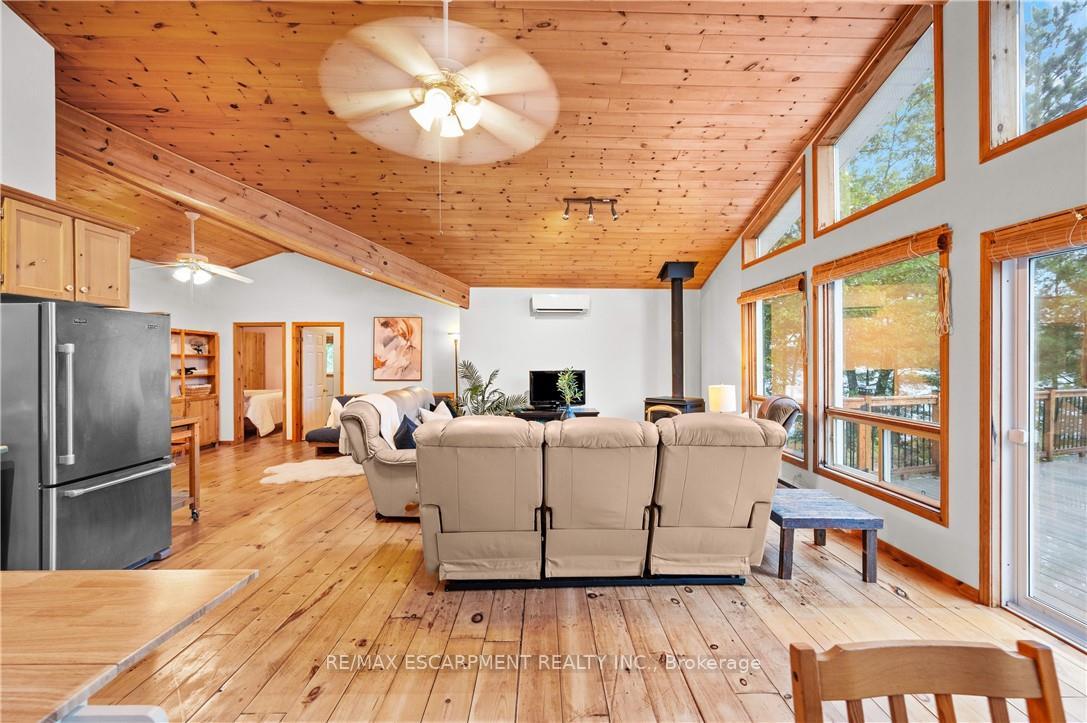 Photo 9 of 1076 Thanksgiving Rock Way, Gravenhurst, Morrison — HOMEH