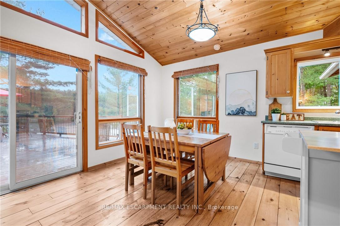 Photo 12 of 1076 Thanksgiving Rock Way, Gravenhurst, Morrison — HOMEH