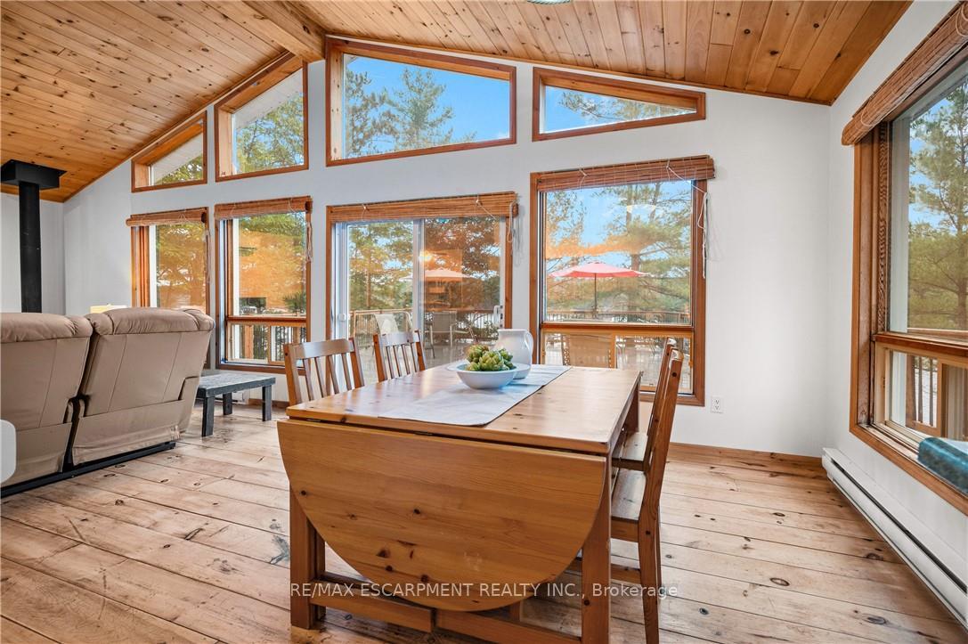 Photo 13 of 1076 Thanksgiving Rock Way, Gravenhurst, Morrison — HOMEH