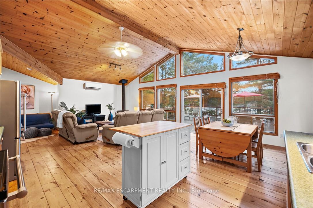 Photo 16 of 1076 Thanksgiving Rock Way, Gravenhurst, Morrison — HOMEH