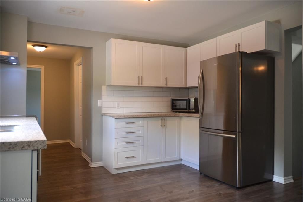 Photo 7 of 404 Queensway W, Simcoe, Town of Simcoe — HOMEH