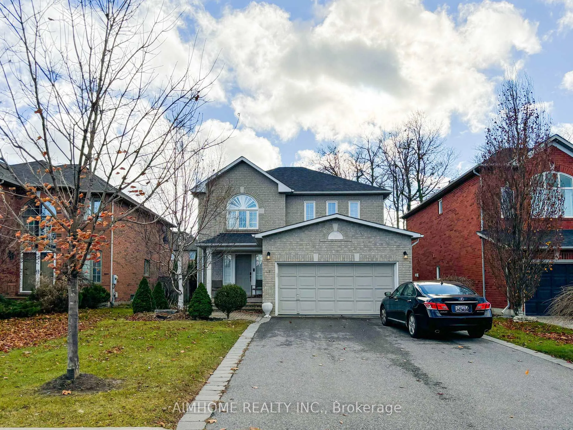 Front of 49 Pine Hollow Crescent