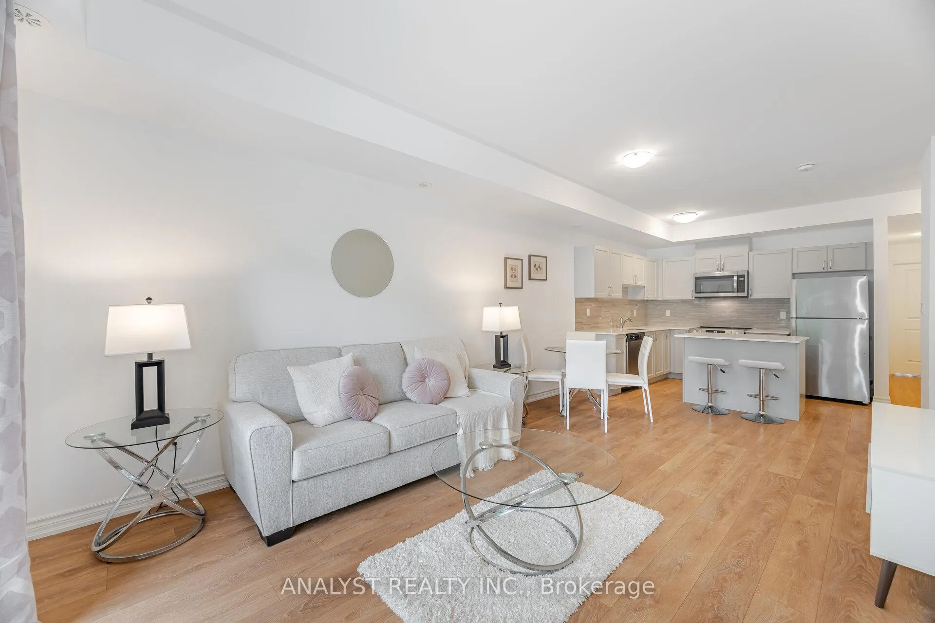 Photo 6 of Unit 306, 199 Pine Grove Road, Vaughan, Islington Woods — HOMEH