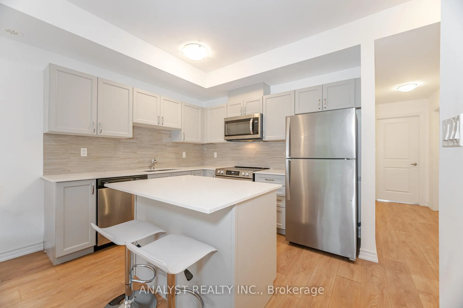 Photo 15 of Unit 306, 199 Pine Grove Road, Vaughan, Islington Woods — HOMEH