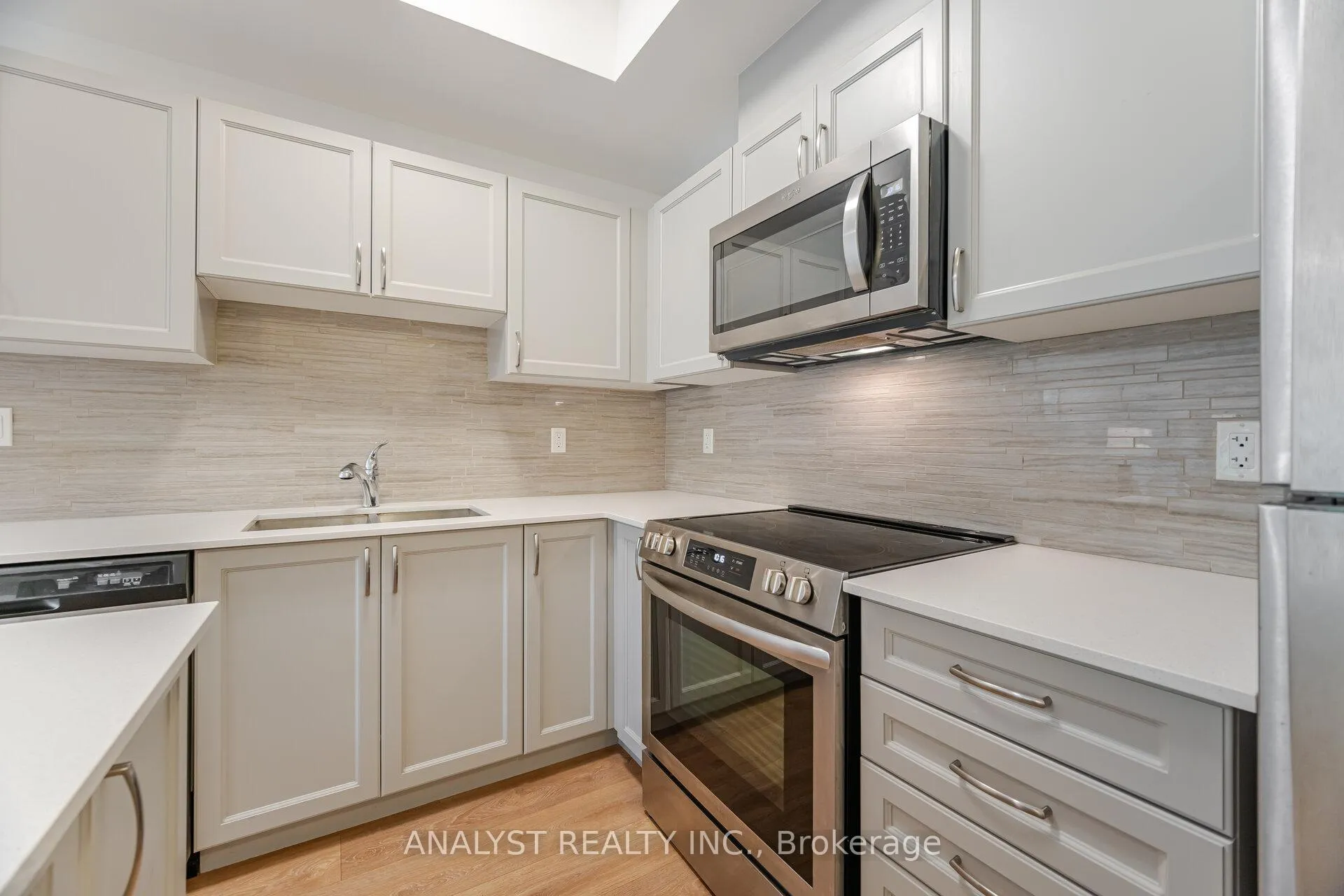 Photo 18 of Unit 306, 199 Pine Grove Road, Vaughan, Islington Woods — HOMEH