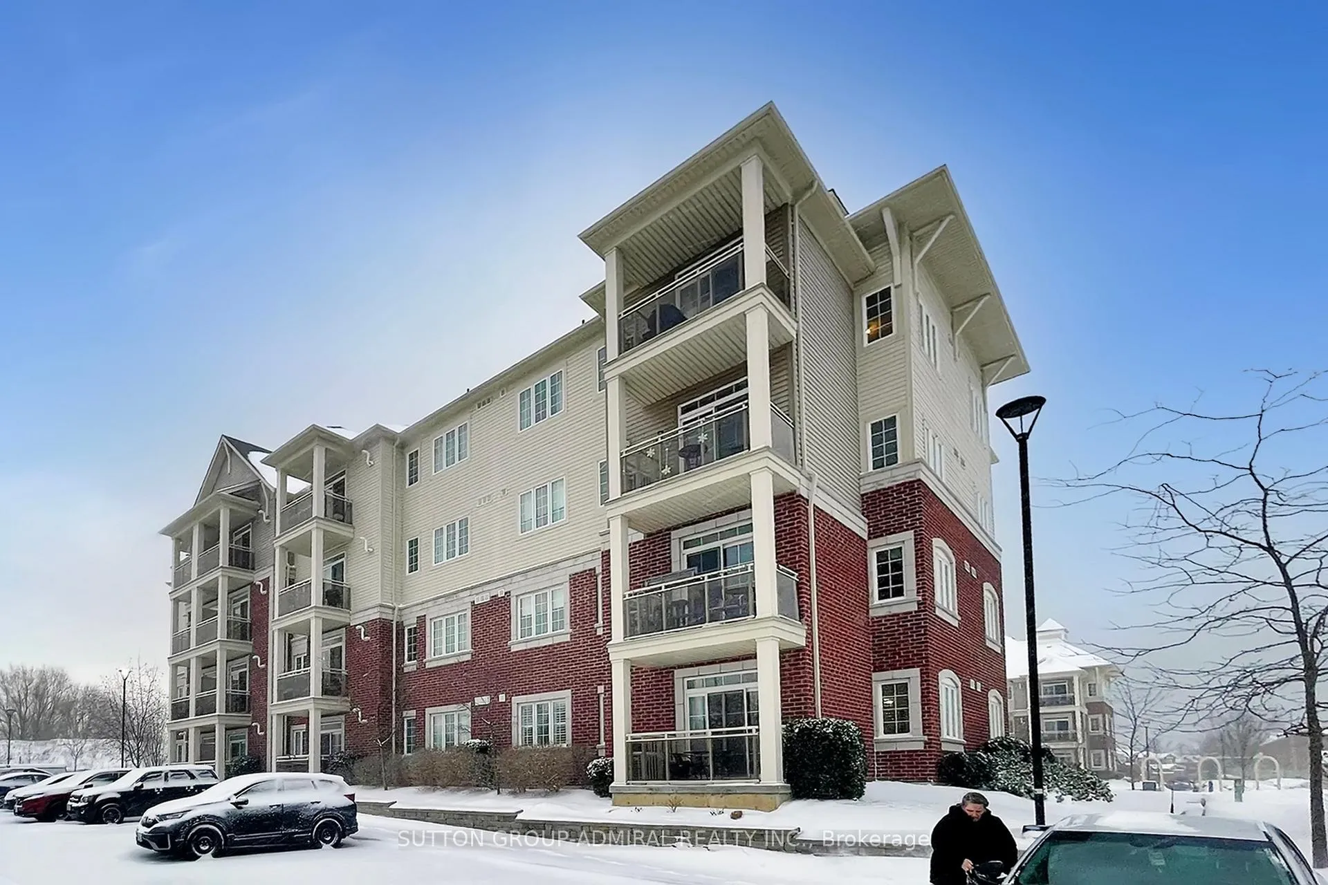 Photo 3 of Unit 423, 80 Aspen Springs Drive, Clarington, Bowmanville — HOMEH