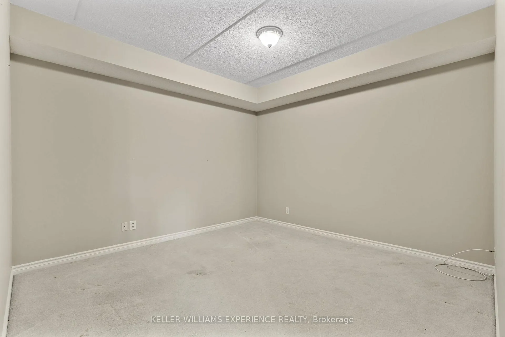 Photo 15 of 9 Westmount Drive S, Orillia — HOMEH
