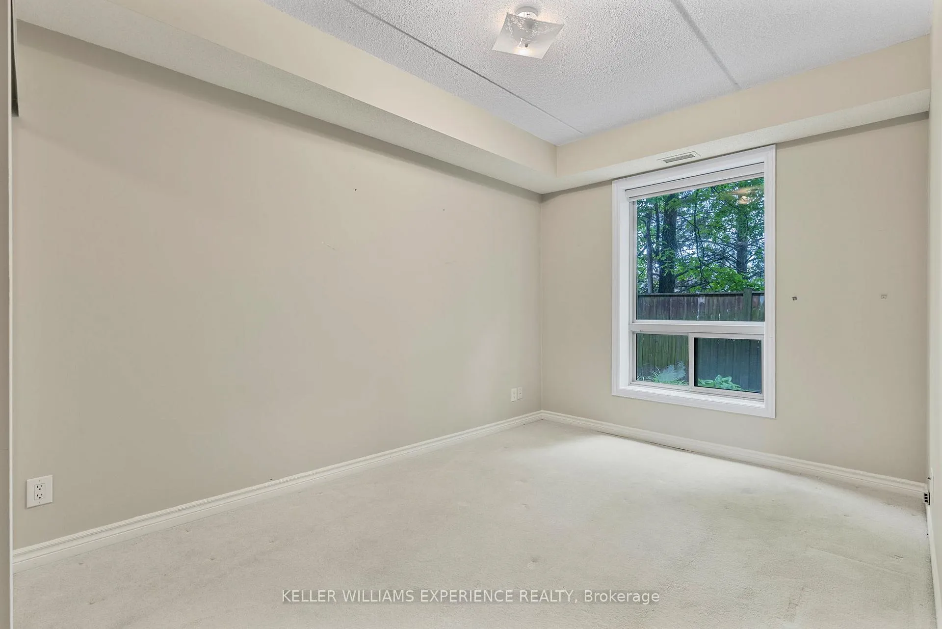 Photo 16 of 9 Westmount Drive S, Orillia — HOMEH