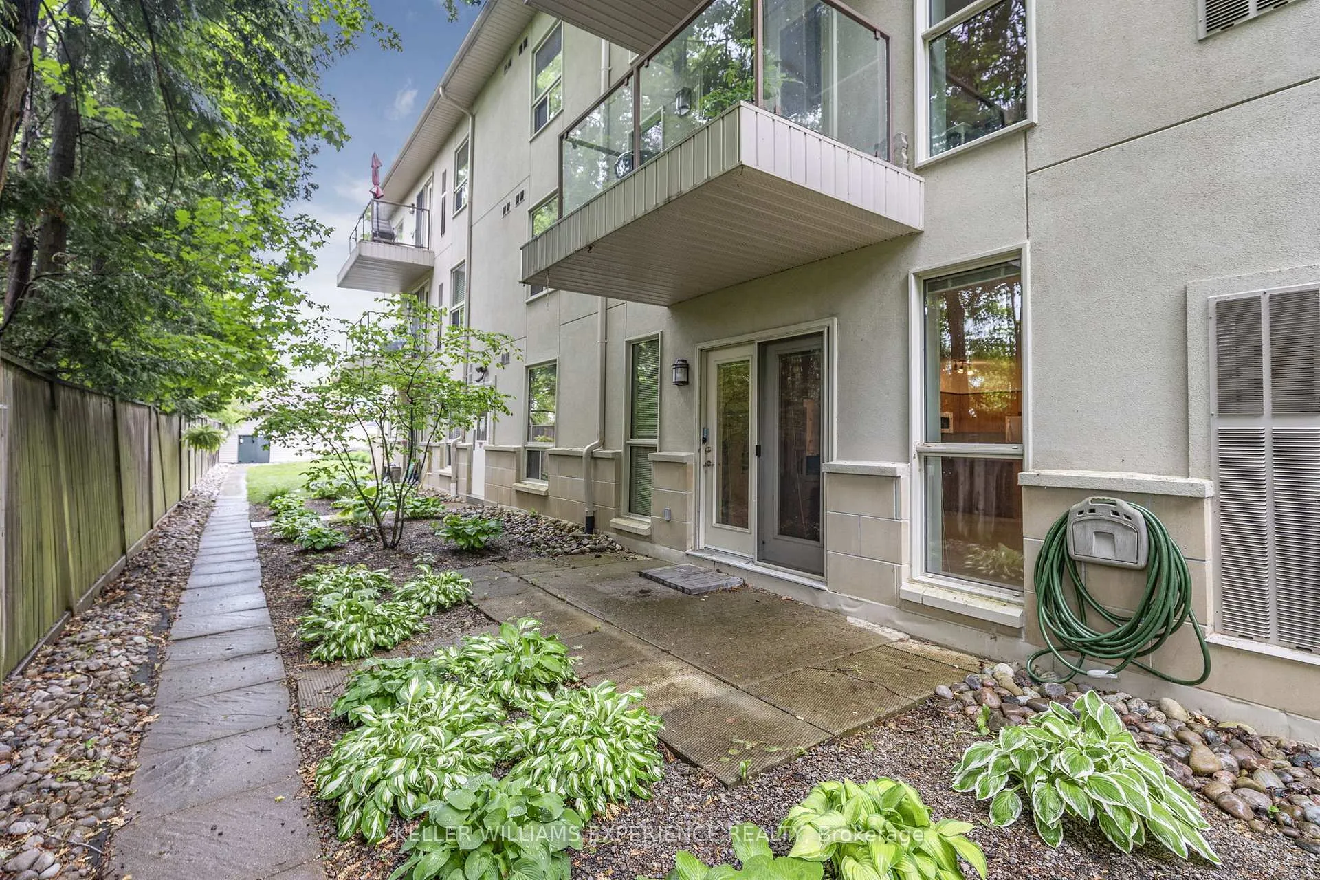 Photo 23 of 9 Westmount Drive S, Orillia — HOMEH