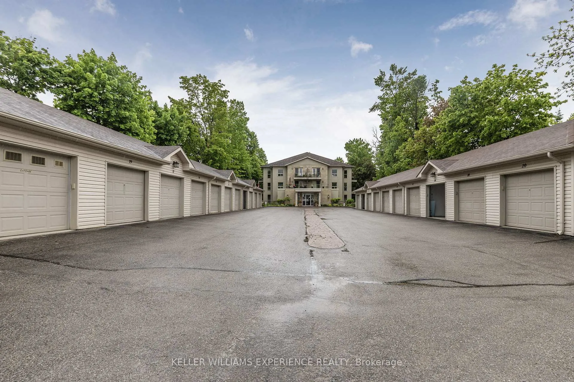 Photo 26 of 9 Westmount Drive S, Orillia — HOMEH