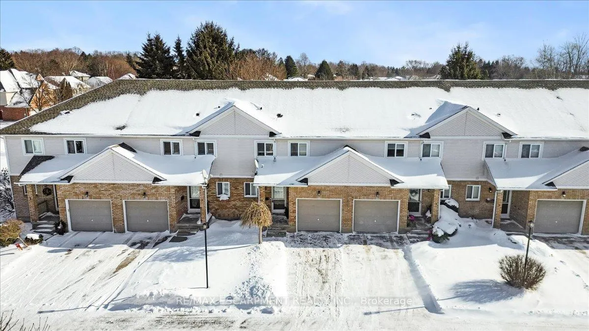 Front of Unit 3, 25 Meadowvale Drive