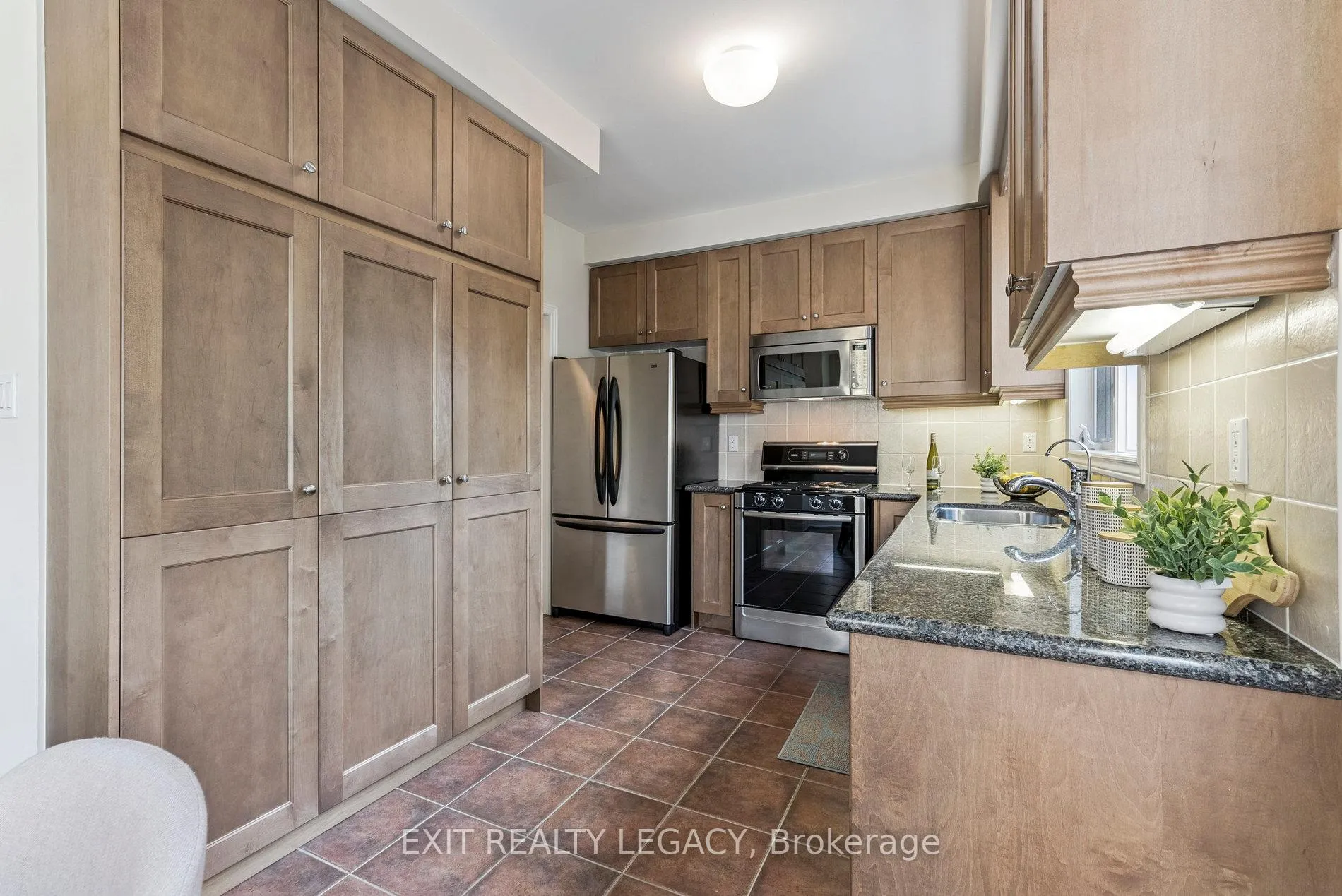 Photo 8 of 54 Louisbourg Way W, Markham, Greensborough — HOMEH