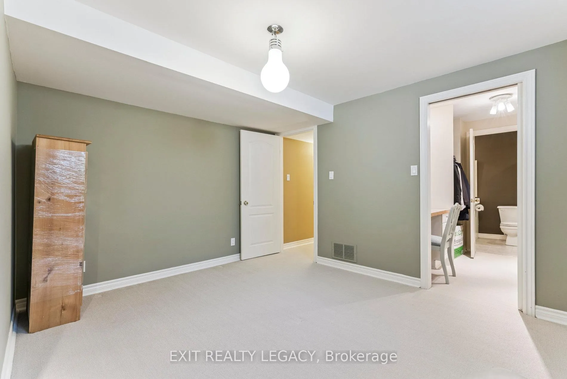 Photo 25 of 54 Louisbourg Way W, Markham, Greensborough — HOMEH