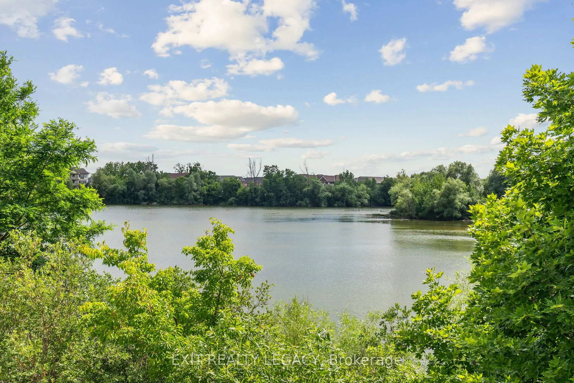Photo 33 of 54 Louisbourg Way W, Markham, Greensborough — HOMEH