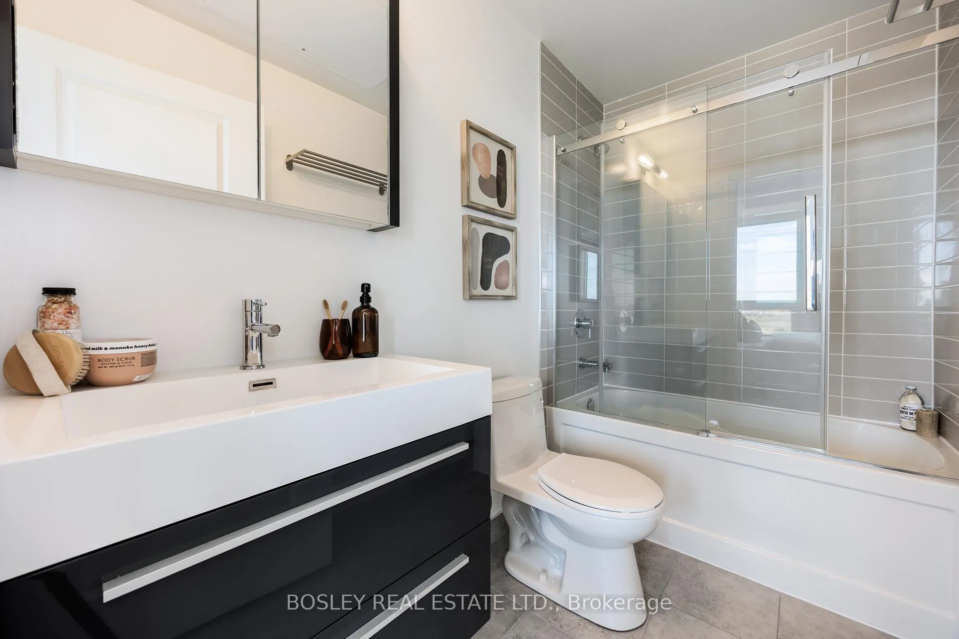 Photo 19 of Unit 908, 8 Rouge Valley Drive W, Markham, Unionville — HOMEH