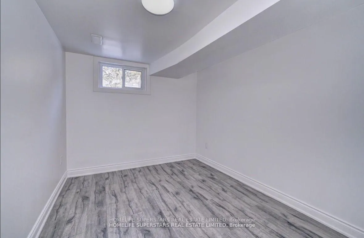 Photo 7 of 36 Dalegrove Drive, Kitchener — HOMEH