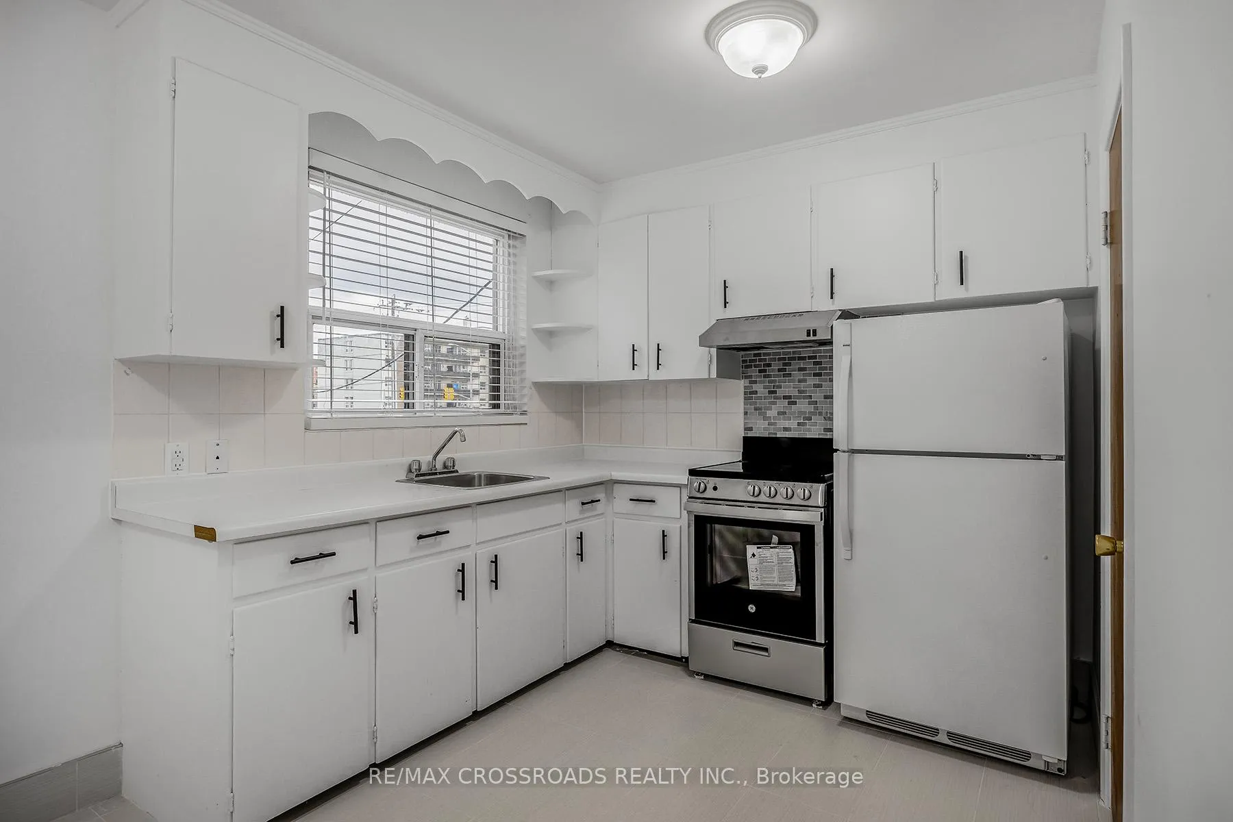 Photo 10 of Unit Unit 1, 349 Frontenac Avenue, Oshawa, Vanier — HOMEH