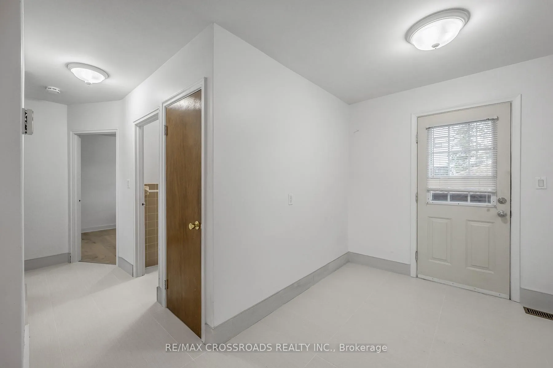 Photo 12 of Unit Unit 1, 349 Frontenac Avenue, Oshawa, Vanier — HOMEH