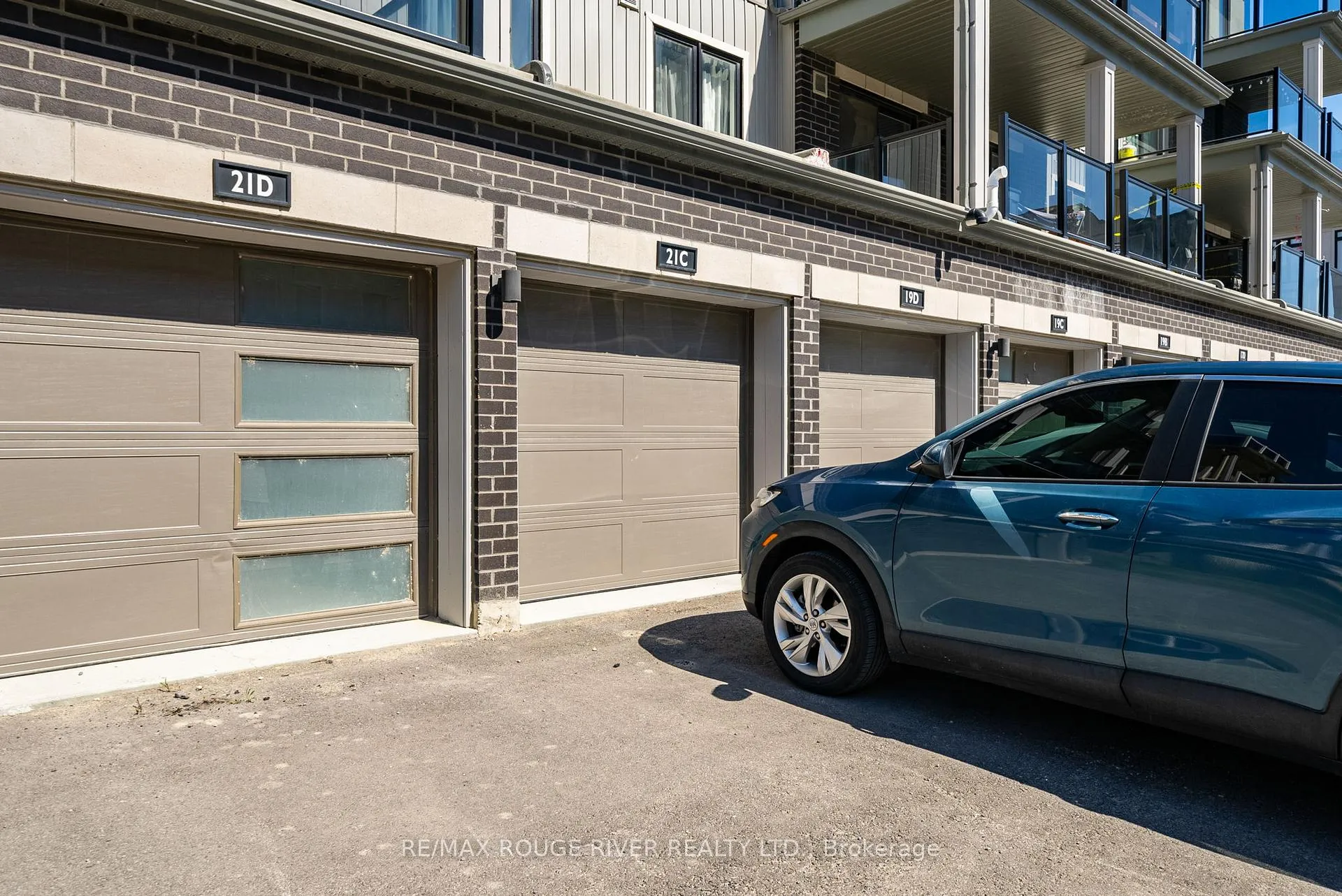 Photo 6 of 21C Lookout Drive, Clarington, Bowmanville — HOMEH