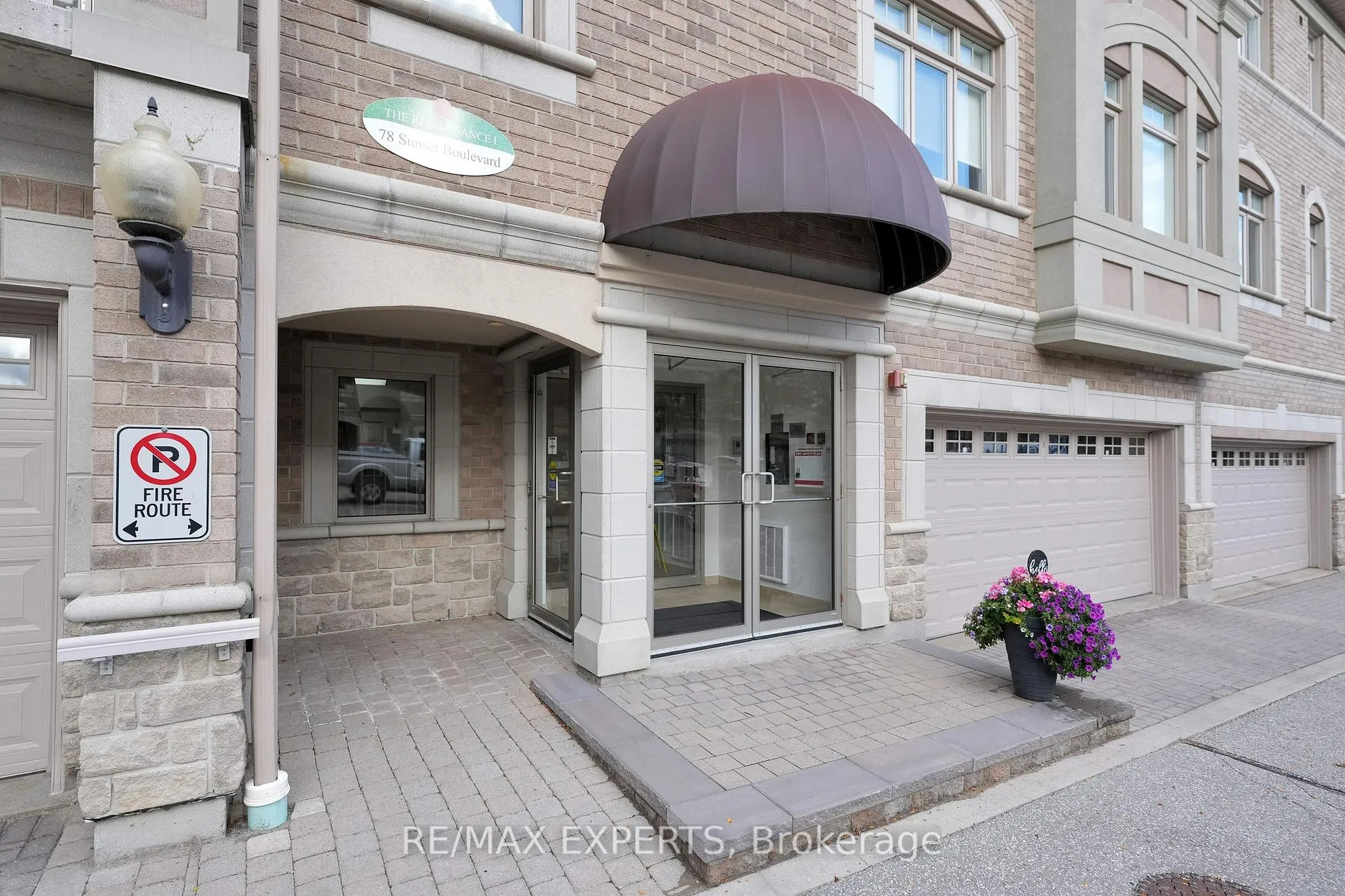 Photo 2 of Unit 108, 78 Sunset Boulevard, New Tecumseth, Alliston — HOMEH