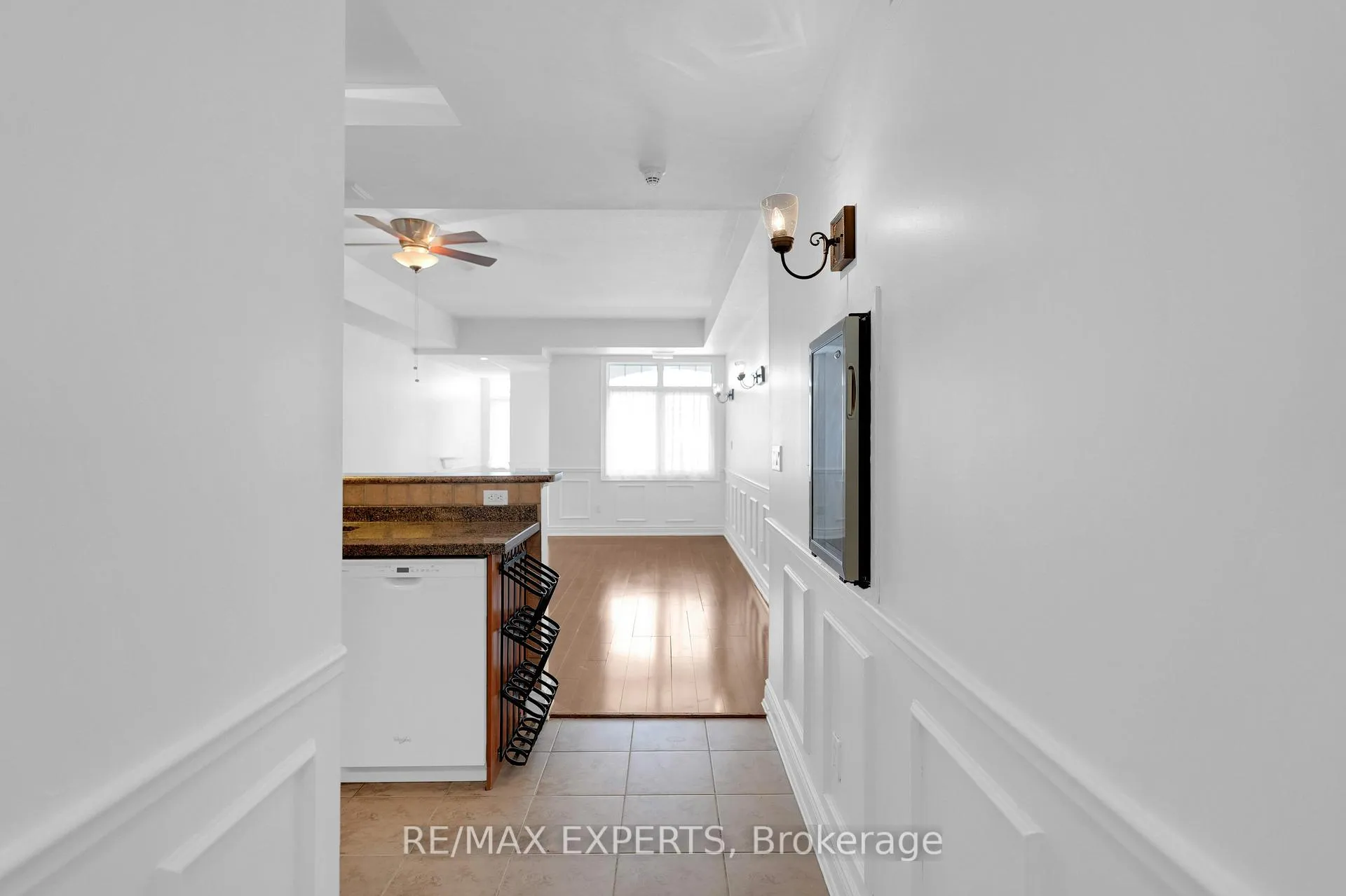 Photo 5 of Unit 108, 78 Sunset Boulevard, New Tecumseth, Alliston — HOMEH