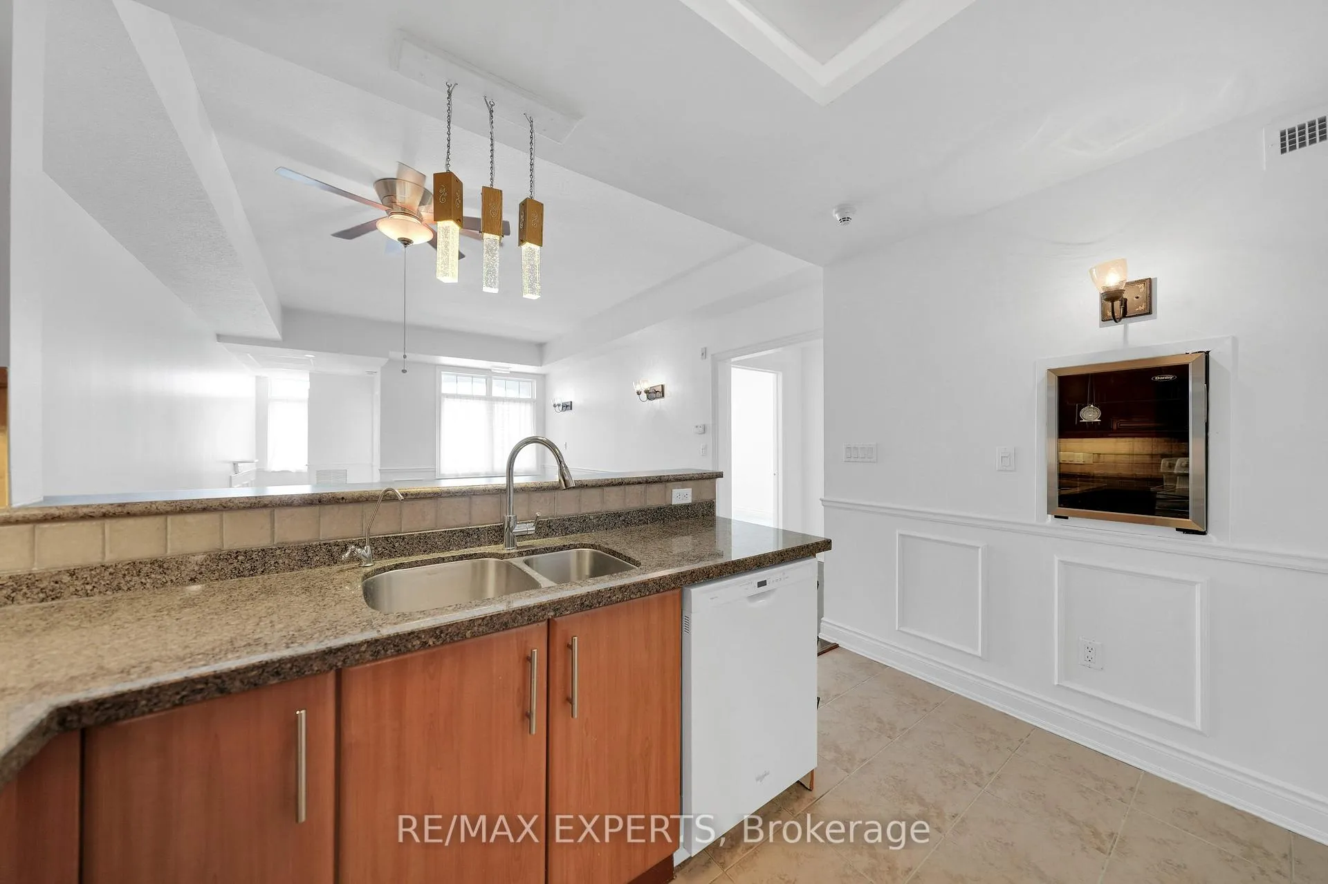 Photo 8 of Unit 108, 78 Sunset Boulevard, New Tecumseth, Alliston — HOMEH