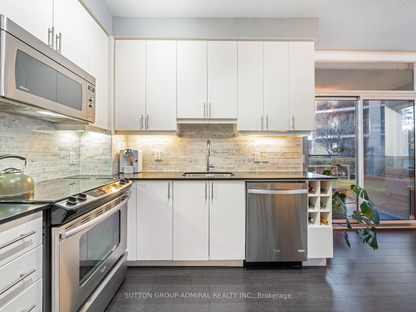Photo 2 of Unit 114, 85 North Park Road, Vaughan, Beverley Glen — HOMEH